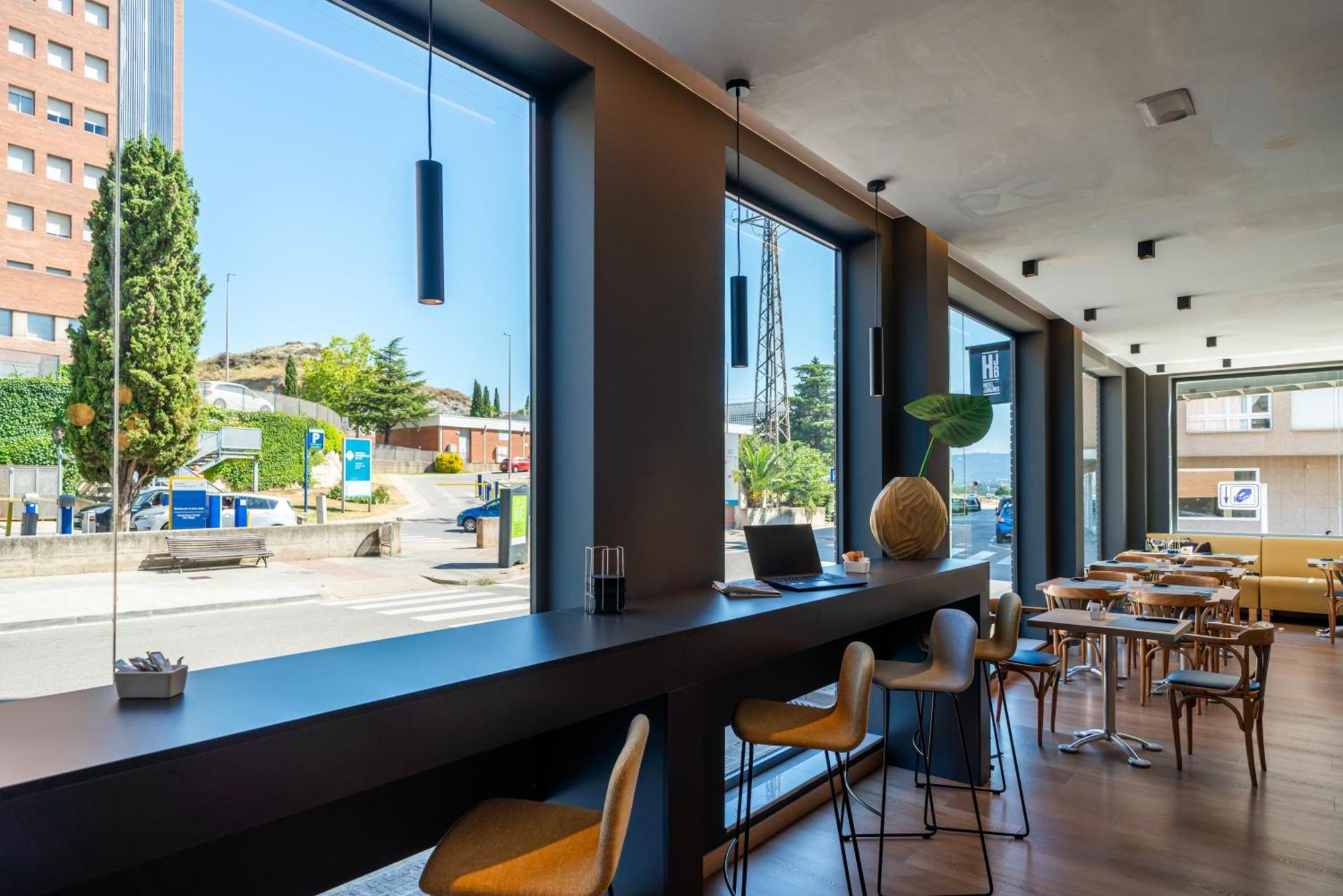 Hotel J. Balmes Vic Dış mekan fotoğraf