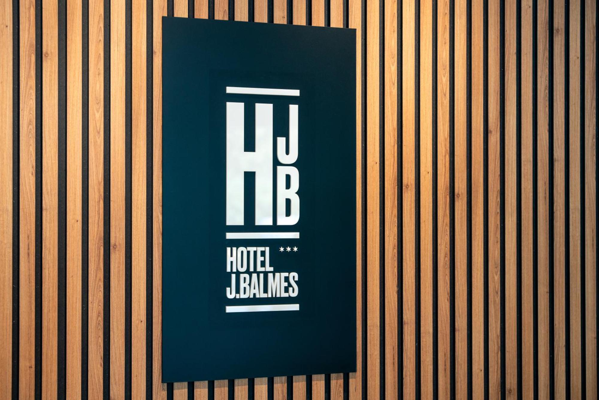 Hotel J. Balmes Vic Dış mekan fotoğraf
