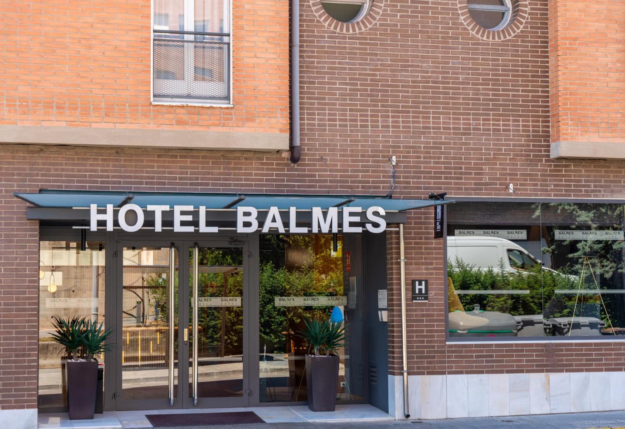 Hotel J. Balmes Vic Dış mekan fotoğraf