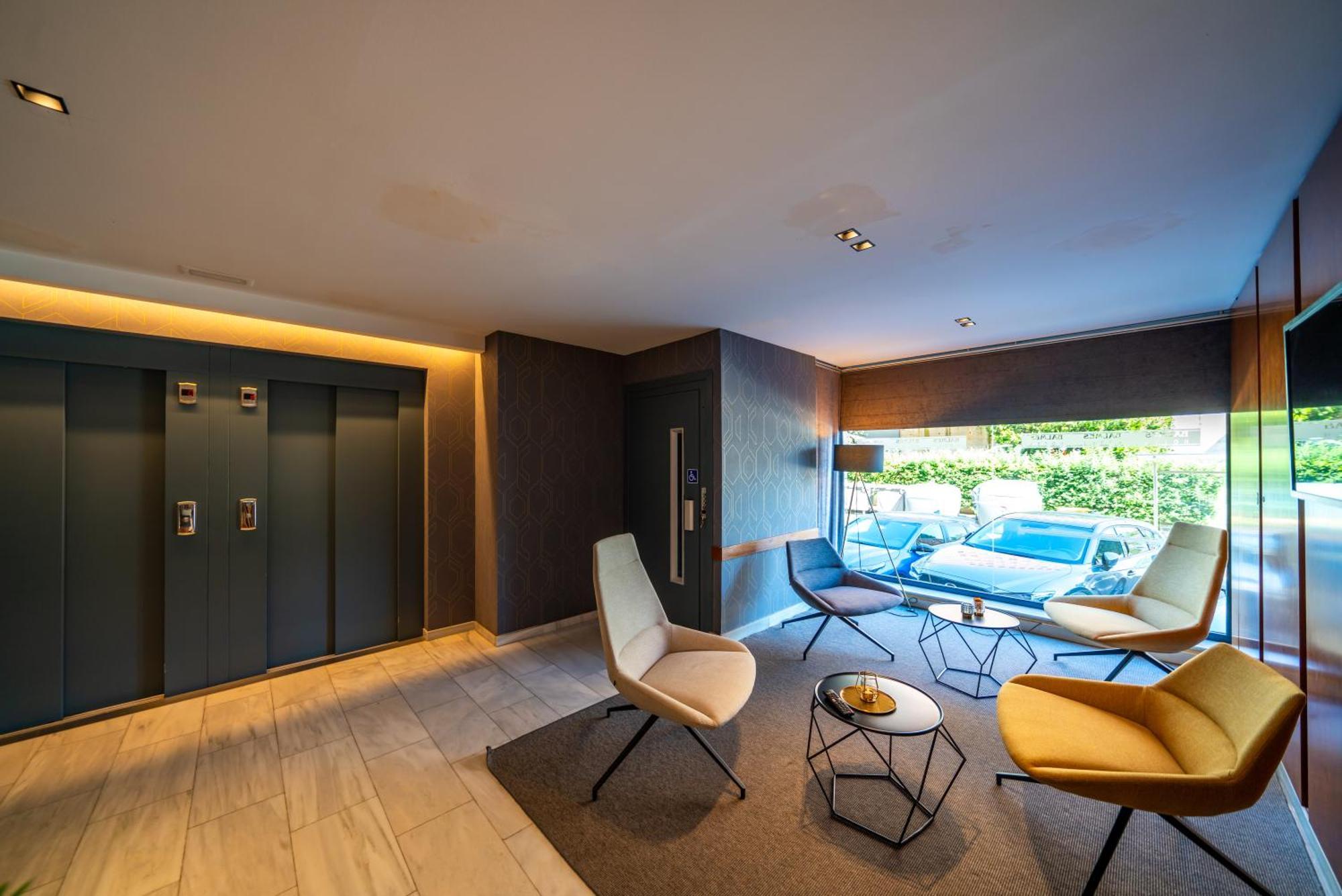 Hotel J. Balmes Vic Dış mekan fotoğraf