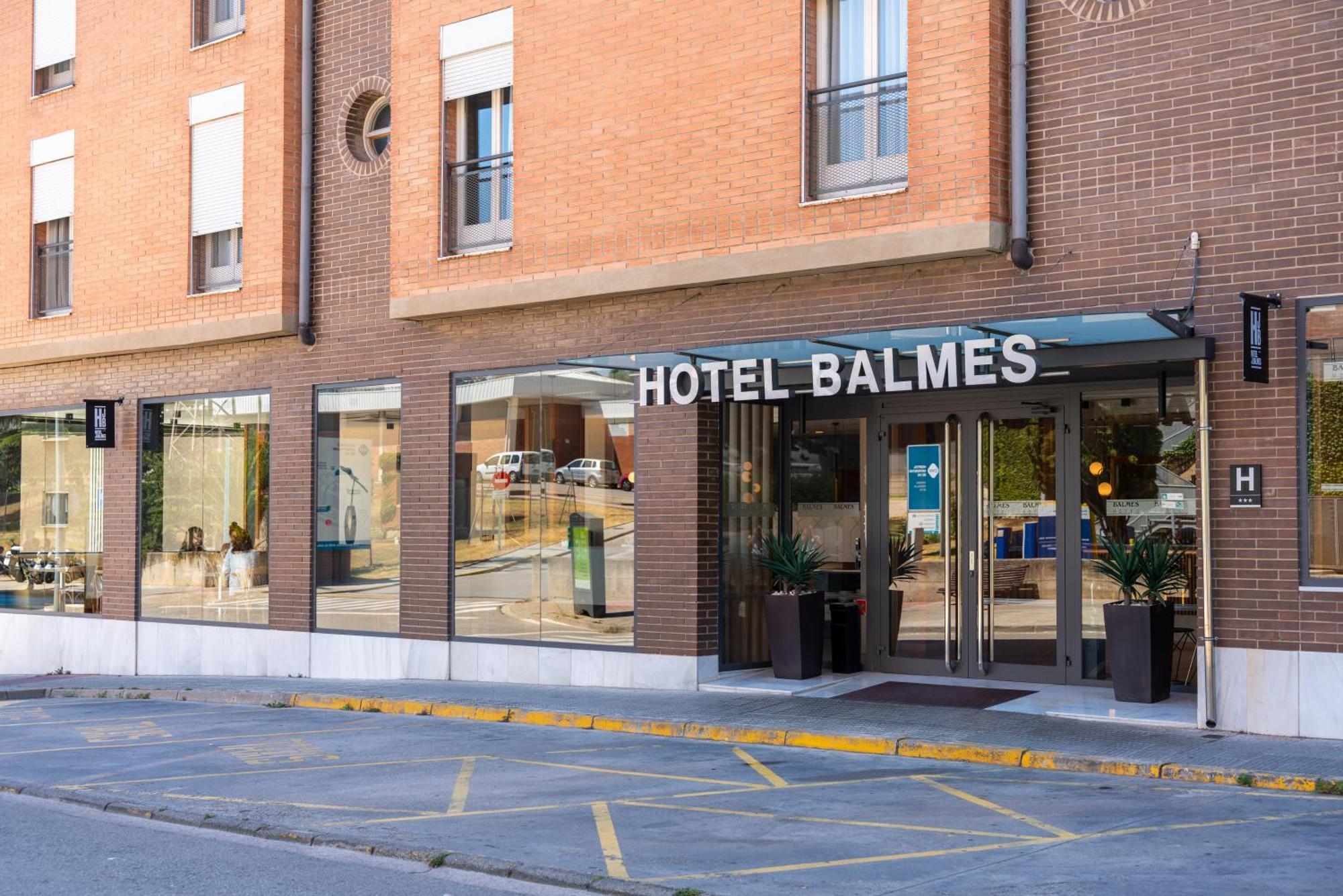 Hotel J. Balmes Vic Dış mekan fotoğraf